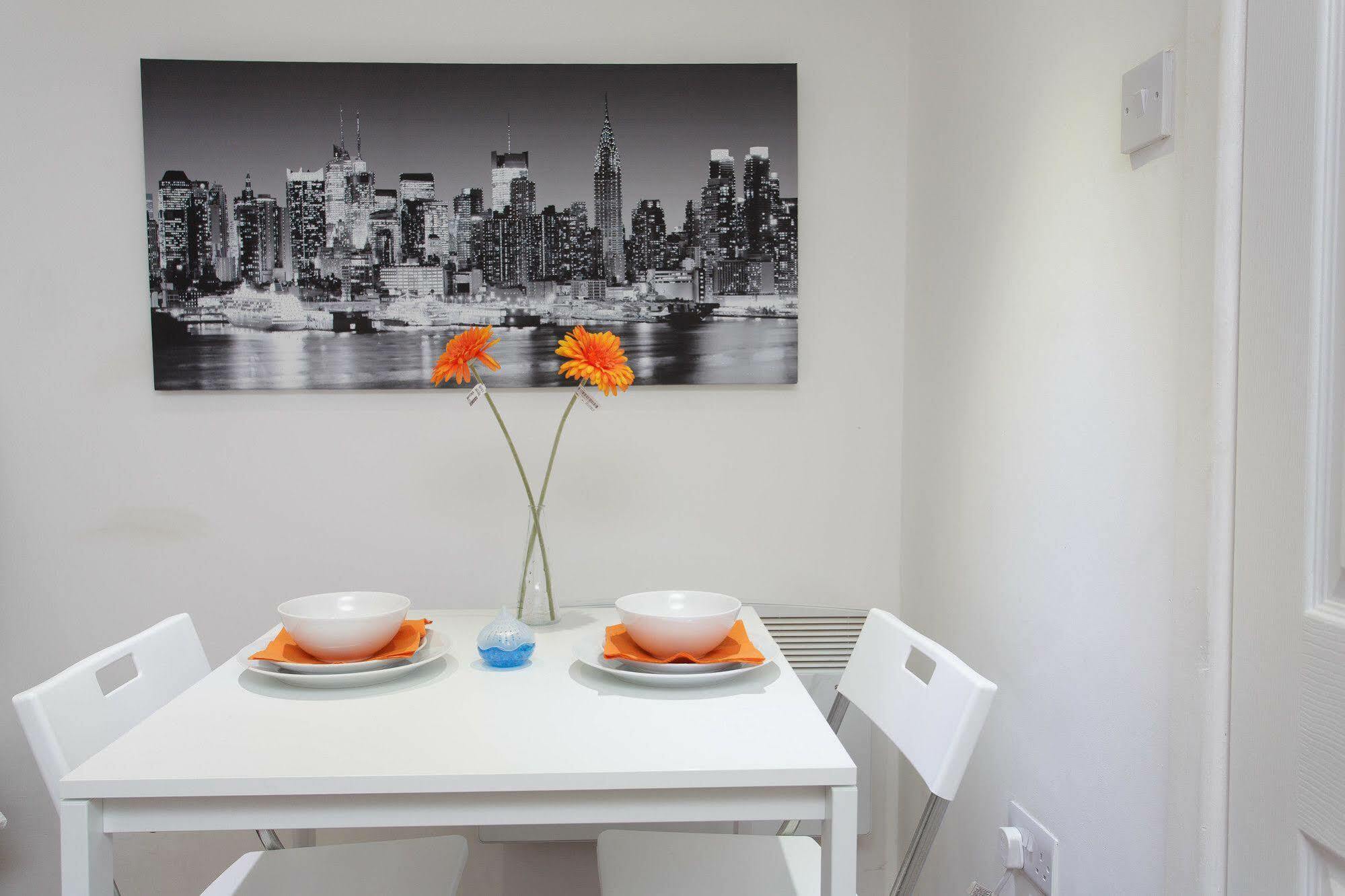 บราวน์ฮิลล์ เฮาส์ อพาร์ตเมนต์ Apartment ลีดส์ ภายนอก รูปภาพ
